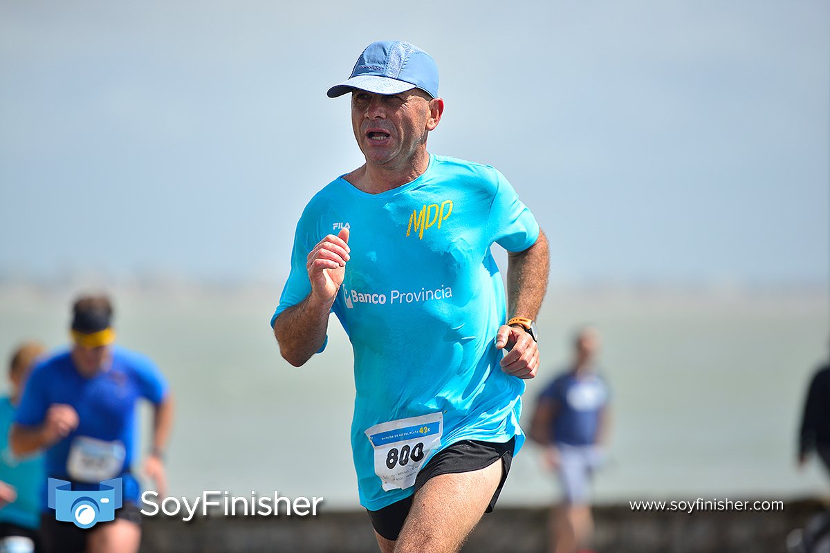 SoyFinisher's tweet photo. YA PUBLICAMOS #MuchasFotos  de @MaratonMDP2017 #LaCarreraDelMar Más de 54.000 fotos en https://t.co/sWryndb8pJ @TRIAMAX @LNCorre @ESPNRun https://t.co/s4Z0Ka4Crd