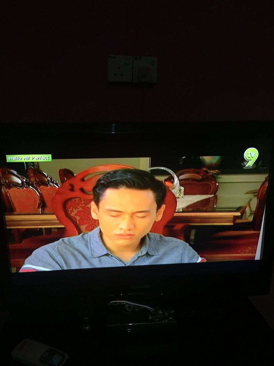 2301_ammar's tweet photo. Beza betul abg @rajafiqofficial dulu dan sekarang.... huhu #hellomrperfect https://t.co/lx8Z46633o
