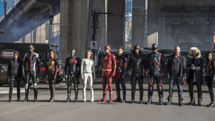 ArrowNewsPL's tweet photo. Zdjęcia (78-81) promujące crossover, część 4 - "Legends of tomorrow". https://t.co/z8bwIOUcDH
