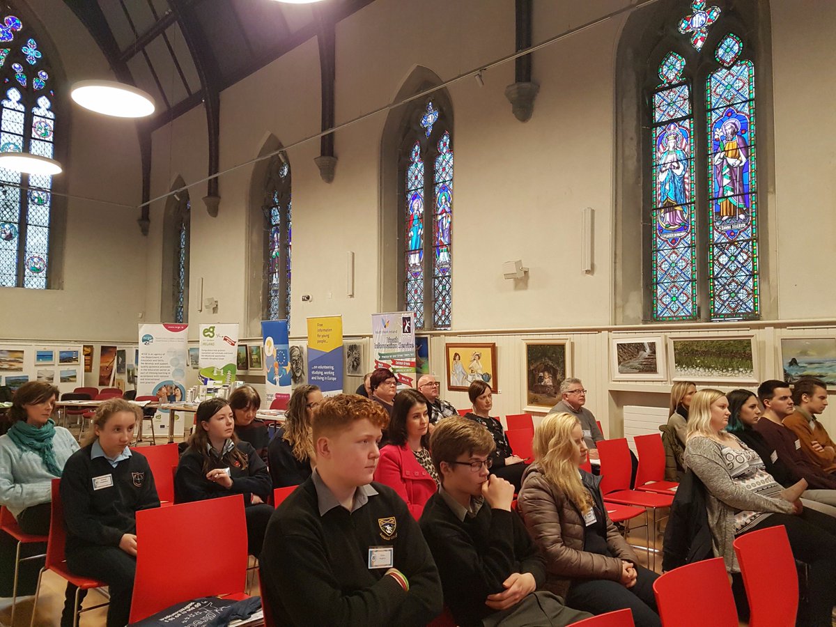EurodeskIreland's tweet photo. #timetomove2017 @ballinasloeEDIC @EurodeskIreland @ywigalway young people, teachers and youth workers and guidance counsellors discovering #mobilityopportunities! https://t.co/DZZPmU9NPQ