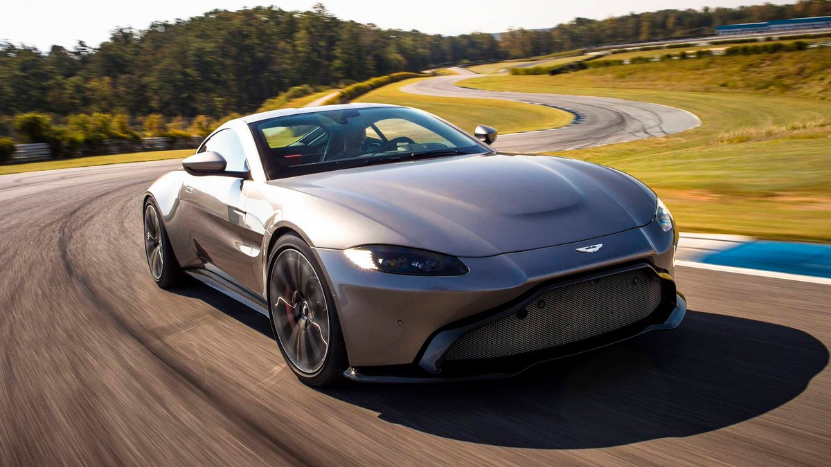 CarWaffle's tweet photo. Which 503bhp V8 #AstonMartin Vantage would you choose? 🤔 Retweet for left, Like for right. 😍😍 https://t.co/uVxYSM7HdM https://t.co/7IJ4FDiFyd
