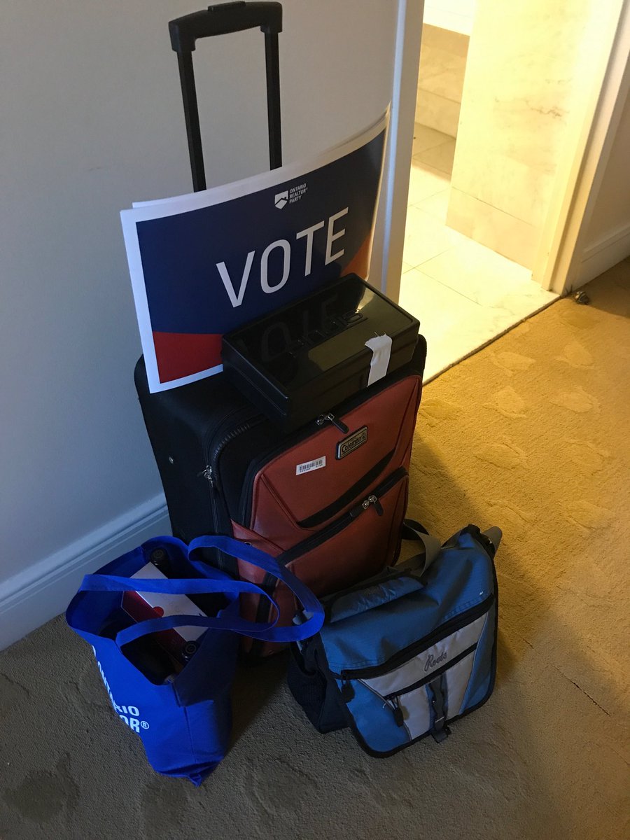 cbmomentumsteve's tweet photo. Have to take my Vote Act Volunteer cards home for my office wall. Hope to find my replacement from within. #ORPC2017 #ORPC17 https://t.co/2CqPm11Cmn