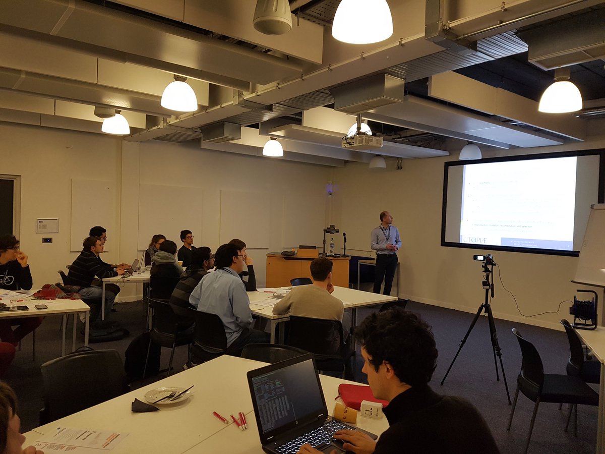 utopiae_network's tweet image. Dr Gregor Papa is telling us about #computationalintelligence and #evolutionaryalgorithms to start this afternoon's session #UTOPIAEOTS #optimisation #uncertainty @MAE_Strath