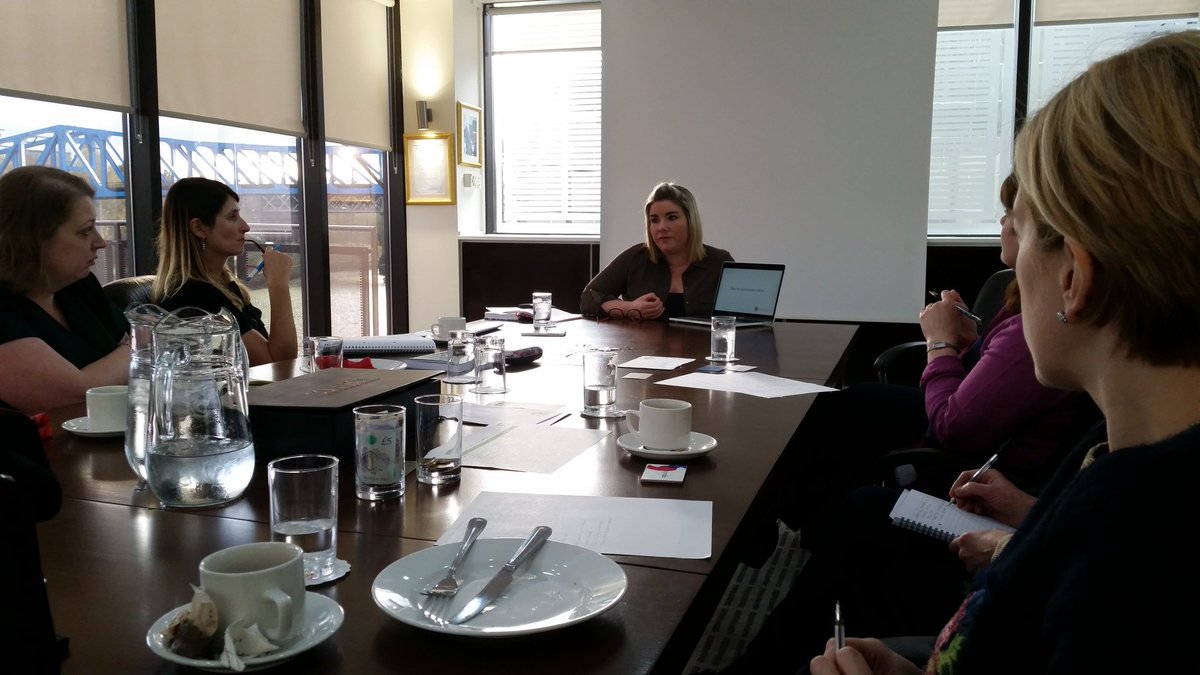 PocketVidSchool's tweet image. Everyone engrossed in @KD_Comms how to deal with negative social media comments @MYBNetworking