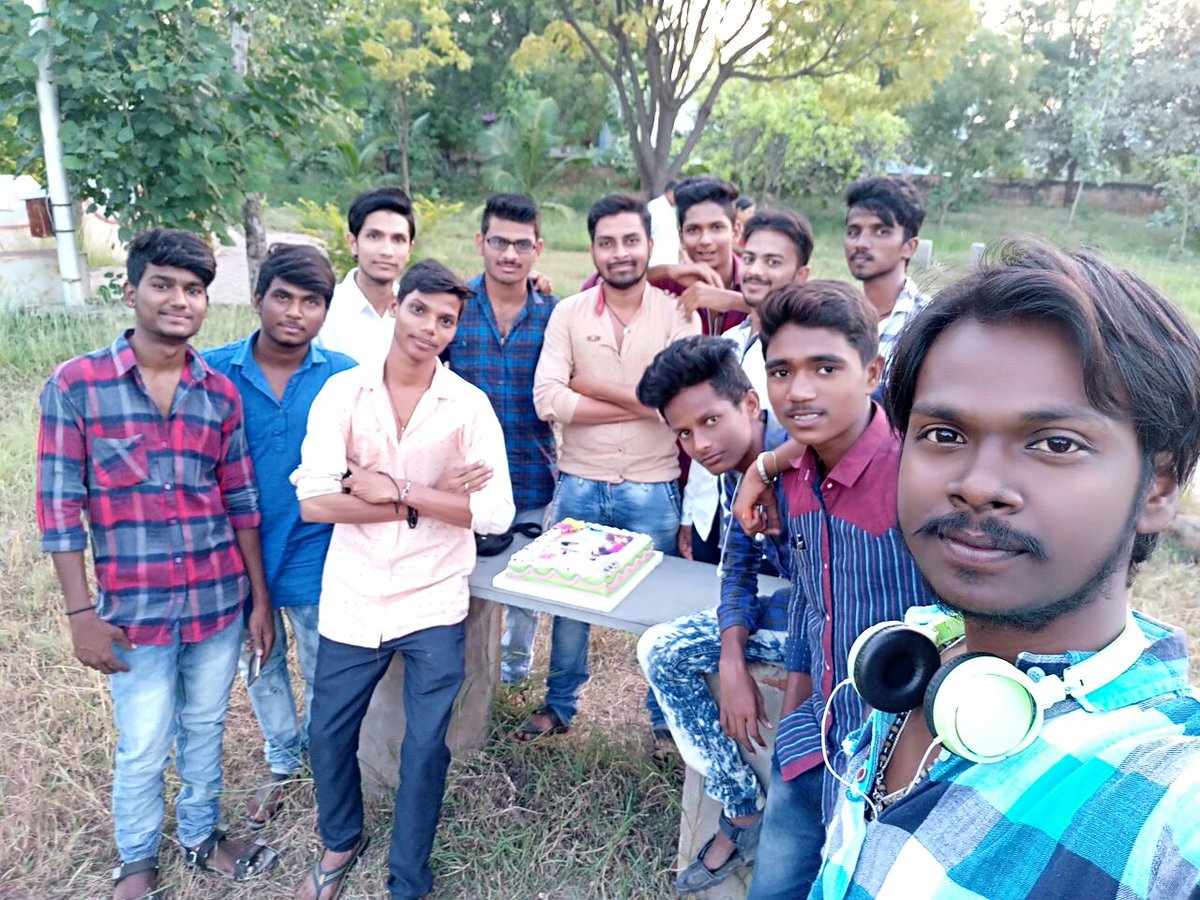 AlluArjun_Army's tweet photo. #HBDLittlePrincessAlluArha Celebrations by #AlluArjunArmy  - Adoni Team. https://t.co/U2P9aEyCUr