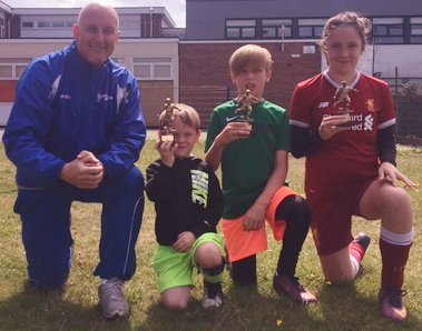 dcsoccer88's tweet photo. On #WorldHelloDay we're saying 'Hello' from @dcsoccer88 Especially enjoying meeting our future students keen to start learning with us in September 2017 #enthusiasm #LearnYourTrade #CoachingExperts #LearnFromTheBest #BestContacts #FootballIIndustryExperts https://t.co/wReieRDyp1 https://t.co/FavBRpW3o2