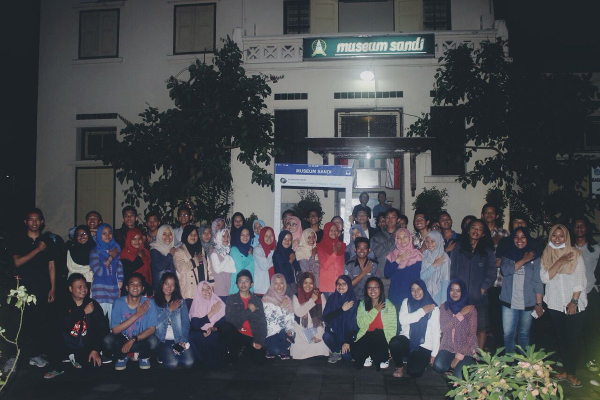 Kunjungan dan Diskusi Malam di Museum Sandi