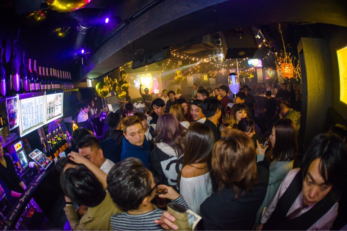 orival_design's tweet photo. event flyer
六本木 SEVEN SENSEで
11.21-11.25に開催される4周年PARTY🎉
フライヤーを作らせていただきました🎵
#7sense #anniversary #六本木 #デザイン #フライヤー https://t.co/NgVUZKUY2D
