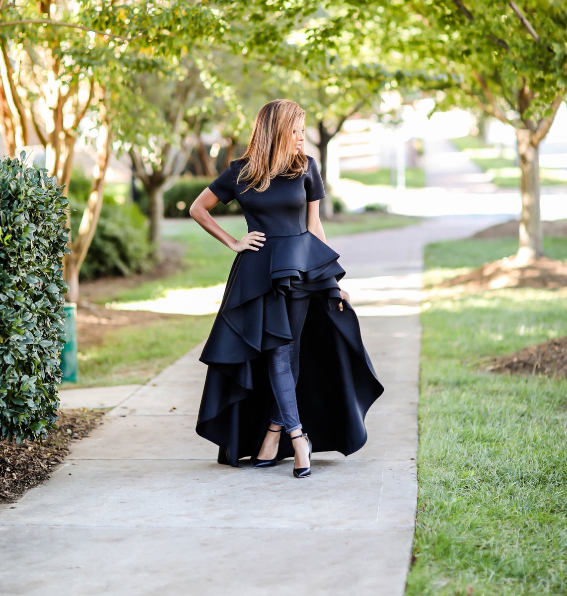 Five13Studio's tweet photo. Just loving our latest stunner! #highlow & #headturning! Catch our Staci High Low Top online or in the boutique! 🖤https://t.co/TcdNTFfY9K #five13studio #getthelook https://t.co/yQJKcafMU5