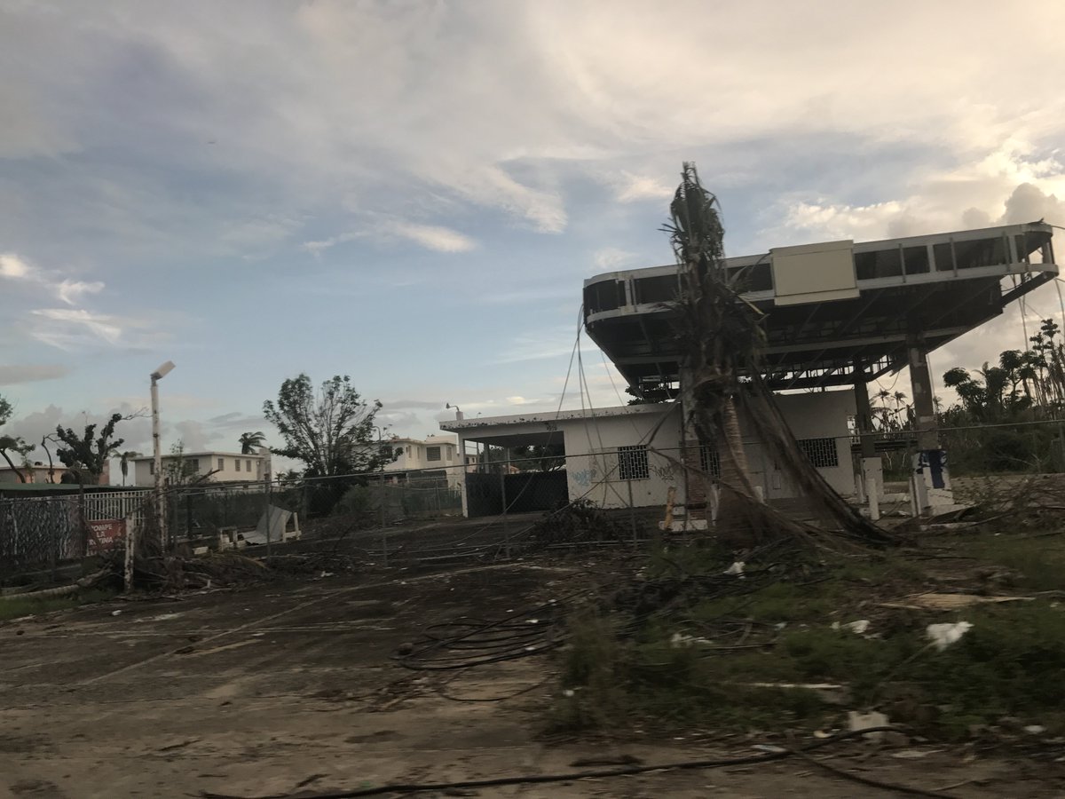 yarimarbonilla's tweet photo. Humacao: where Maria made landfall in Puerto Rico two months ago. Still looking like the storm just passed. Even the WALMART isn't expected to open til Spring given the damages. Residents travel to neighboring towns for basic items. 1/? 
 📷: @Franqui_Vazquez https://t.co/2pM89R2gh9