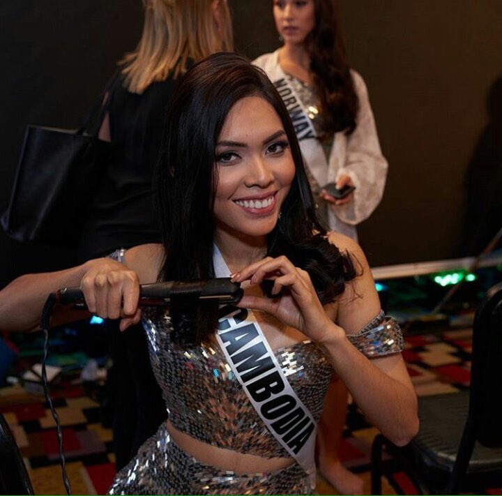 VathThou's tweet photo. @MissUniverse @FOXTV #MissUniveres #Cambodia https://t.co/usVSArFDHh