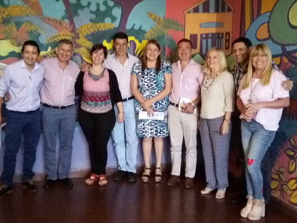 Reunión en el Salón Oval, reunión sobre Nutrición Escolar, con la presencia de autoridades. Nuestros representantes siempre comprometidos <a href="/udpm_misiones/">UDPM</a>