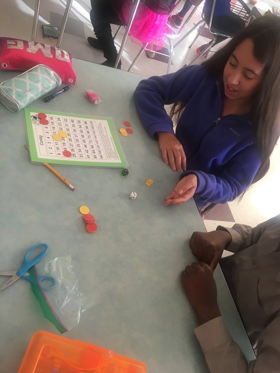 msmoura11's tweet photo. Stations of craziness- computer games, games, graphing, vocabulary #ohmy #differentiatedmath #dowhatyouneed #HurleyMiddle https://t.co/LuOxlkx0Nh