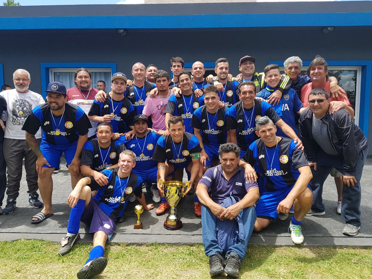 prensasoc's tweet photo. Finalizó el Torneo de Fútbol “Manuel González”, en homenaje al compañero trabajador del cuero, detenido-desaparecido durante la última dictadura cívico-militar. Su hija, Mabel González, entregó los correspondientes premios a los ganadores. https://t.co/6Alo5VrSyl