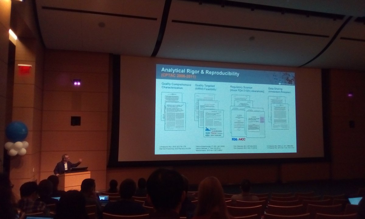 DavideChicco_it's tweet photo. The #DREAMchallenges day at #RGS2017 has started! @DavidFenyo talking about #proteomics @DR_E_A_M #NYC #NewYork #NewYorkCity #Manhattan @sloan_kettering https://t.co/squMFUQxiz