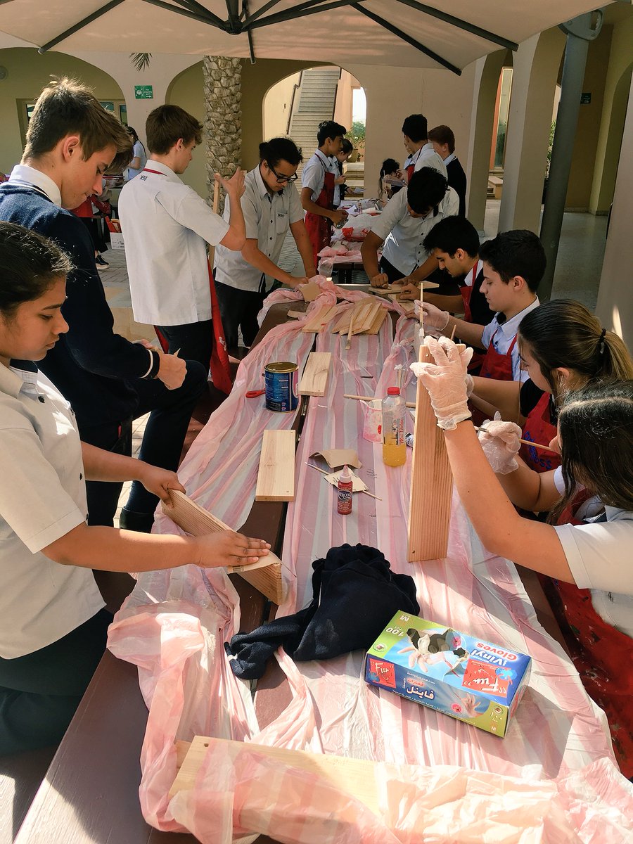 JESSBusEcoDept's tweet photo. Production lessons continue with yr 11. Job/Batch/Flow @JESS_Secondary @JESS_Director @JESSYear11 #JESScollaboration #JESSreallife #JESSteamwork #BusinessStudiesIGCSE #JESSWinterBazaar https://t.co/L2T90sKo34
