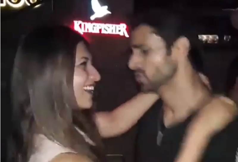 fpjindia's tweet photo. In video: killer moves of #DivyankaTripathi and #VivekDahiya on #GuruRandhawa’s Suit Suit Karda song
https://t.co/iXP3hnw02r https://t.co/YcVRfKkPoW