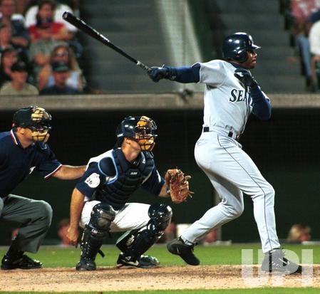 Happy 48th Birthday to the GOAT, Ken Griffey Jr. 