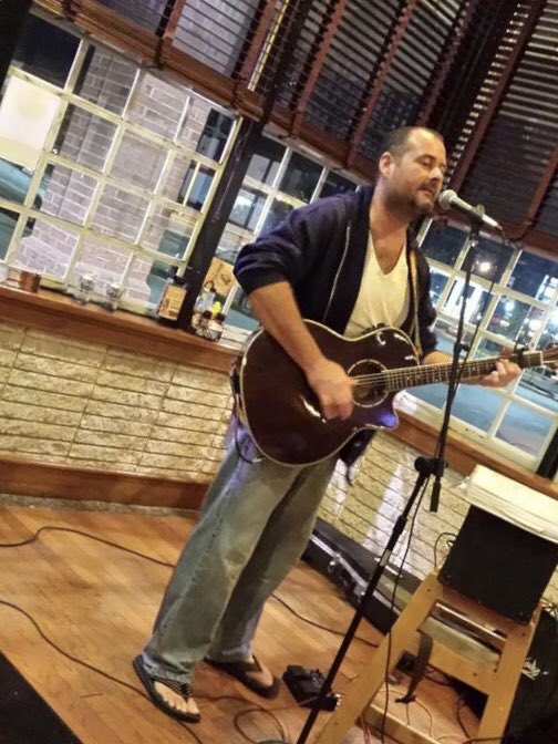 BooniesBBB's tweet photo. Ray Holiday this Saturday from 7-10!! #ComeGetLostWithUs https://t.co/bgQ8ENmXSL
