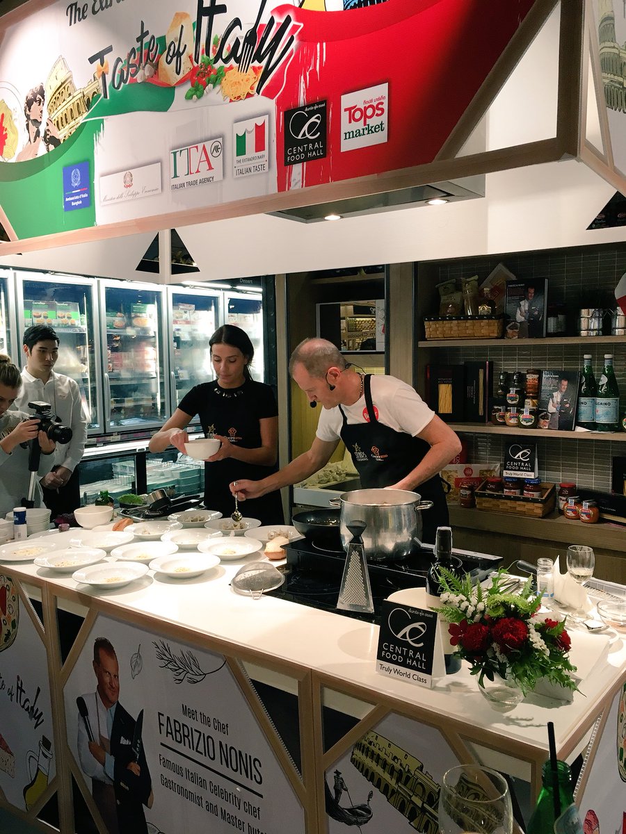 Italy in Thailand tweet media