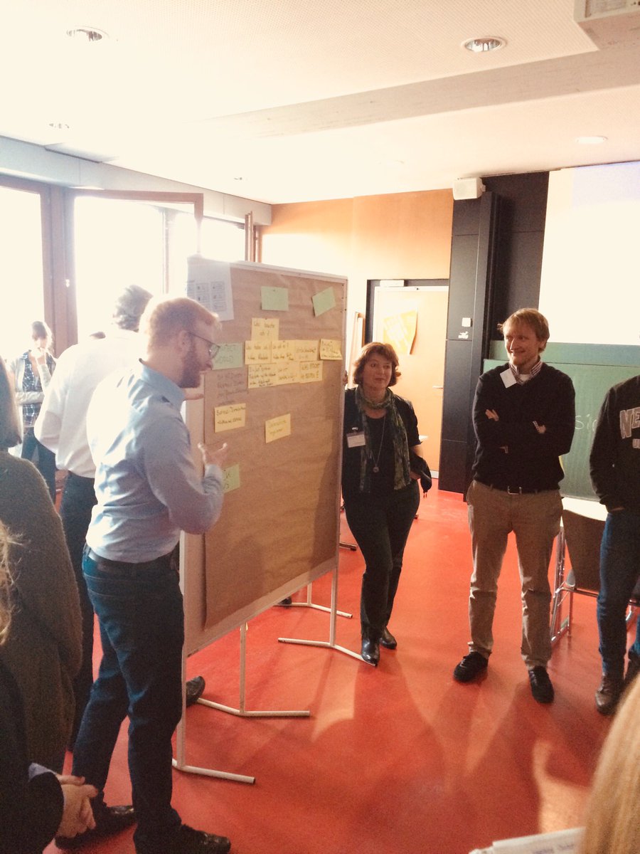 krosa1995's tweet photo. Studis und erfahrene HRler gemeinsam im Workshop „People Analytics“ #businessmeetsscience #workshop https://t.co/wnJxkuuBzJ