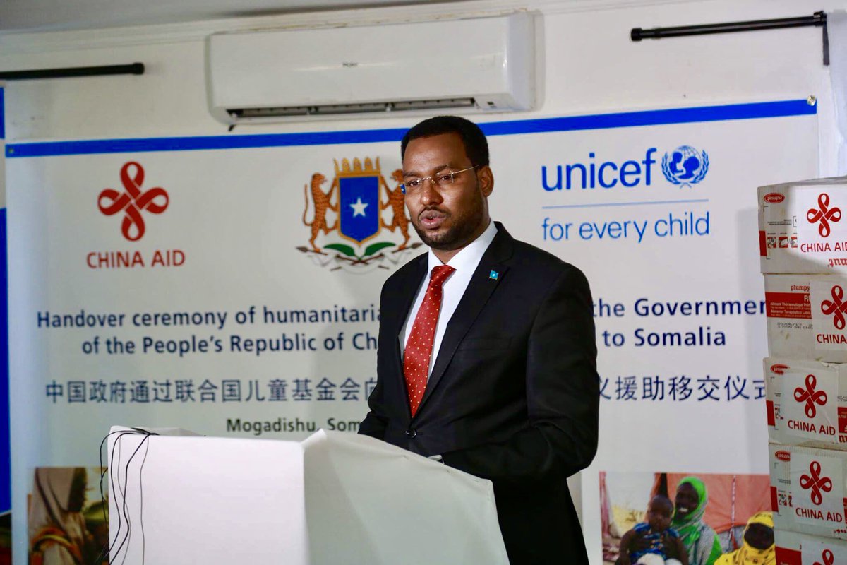 Caynsanee's tweet photo. Waxan u mahadcelinaya Dawlada Shinaha o ugu deqday Somaliya $2 M laguna bixinayo Nafaqada Hoyada iyo dhalanka iyado lo si marinayo hay’adda Qaramada Midobey u qabilsan e @unicefsomalia @MoHADM_Somalia https://t.co/rvNJ5jcCUn