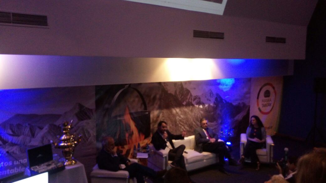 Inacapinos's tweet photo. Jaime Camposano de @piscowaqar, se une a la conversación sobre el "Día del patrimonio y de la denominación de origen", explicando la importancia que tienen  los sellos de origen de los productos. #Mankatantay https://t.co/2fVYT1Ie1y