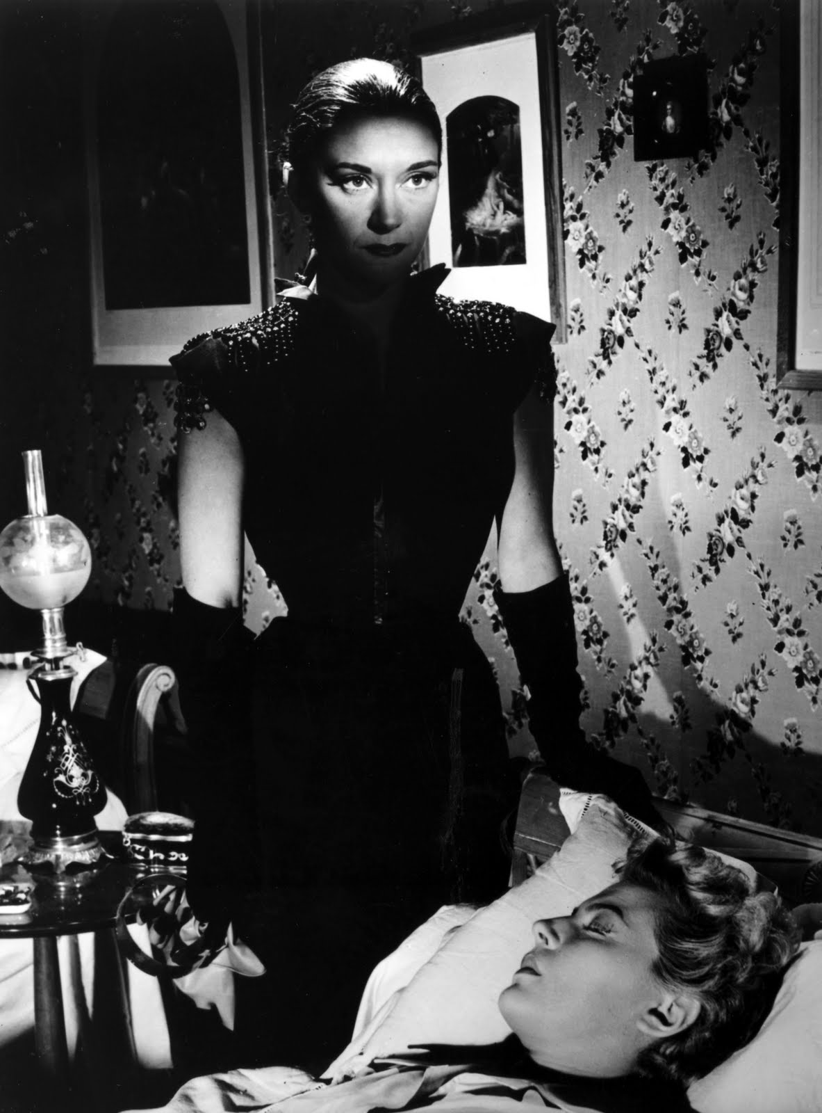 Nave Twitterissa マリア カザレスが 死の王妃 を演じた オルフェ 50コクトー T Co Uh4d3kinjv オルフェの遺言 私に何故と問い給うな 60同 T Co Gvej9bw0r4 T Co Dzdffroqfv Twitter