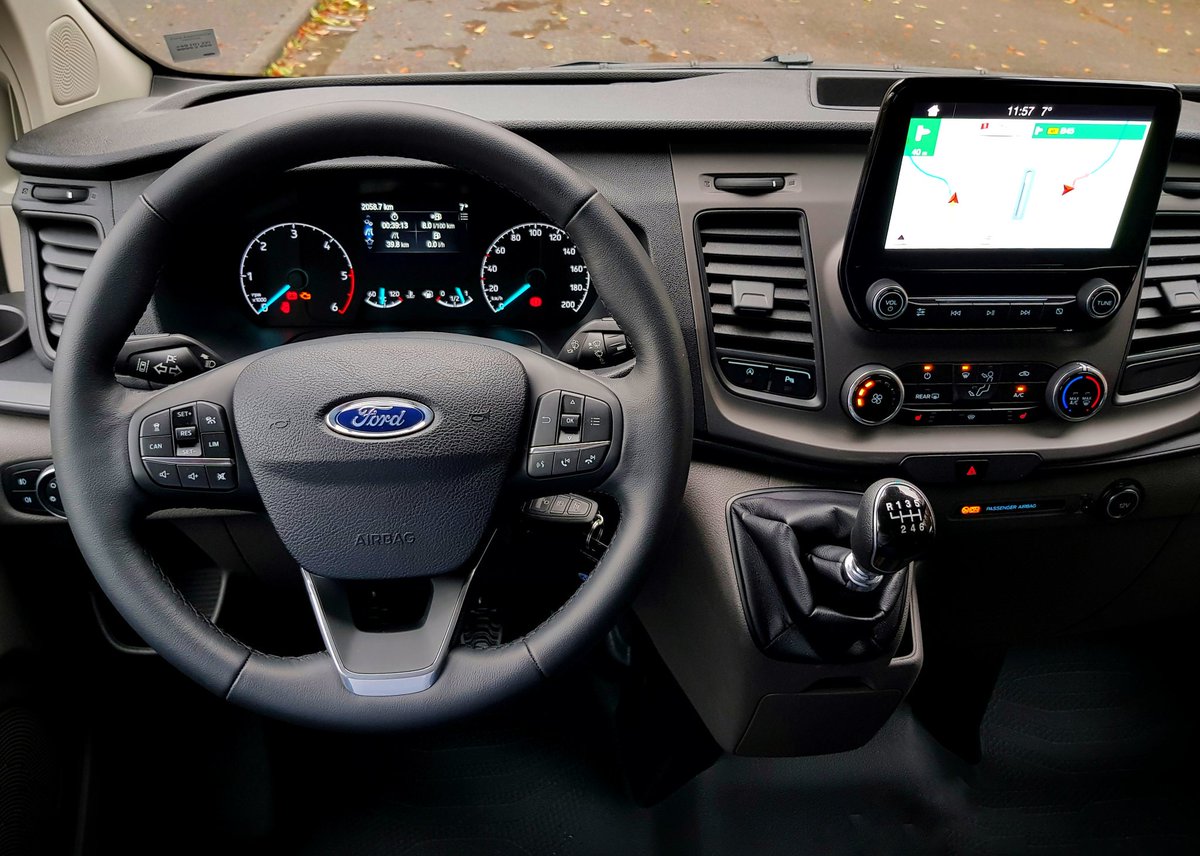 FrontSeatPhil's tweet photo. Today I'm driving something iconic...
It's the new Ford Transit Custom! https://t.co/oePHvfarN0
