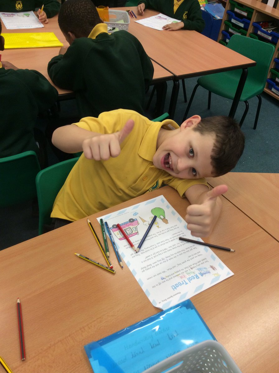 StarlingsMPS's tweet photo. In Phonics today we've been focusing on the ee sound family, did you know there's 6 different ways to spell the sound? #EnglishLanguageIsTricky #PhonicsPros #SpotTheSound https://t.co/tj5wMwsV7R