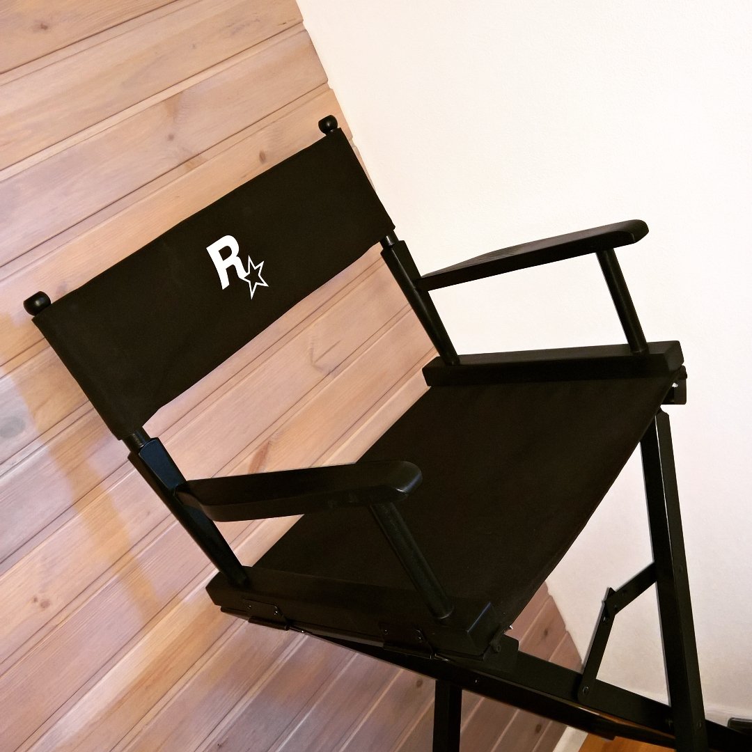 SocialOfficer's tweet photo. The #GUNRUNNING R* Editor contest grand prize has arrived and I'm totally speechless and blown away.

Thank you so much @RockstarGames for choosing my entry as winning submission and thanks for sending over this awesome gear, it's absolutely incredible! https://t.co/msV7RF883p