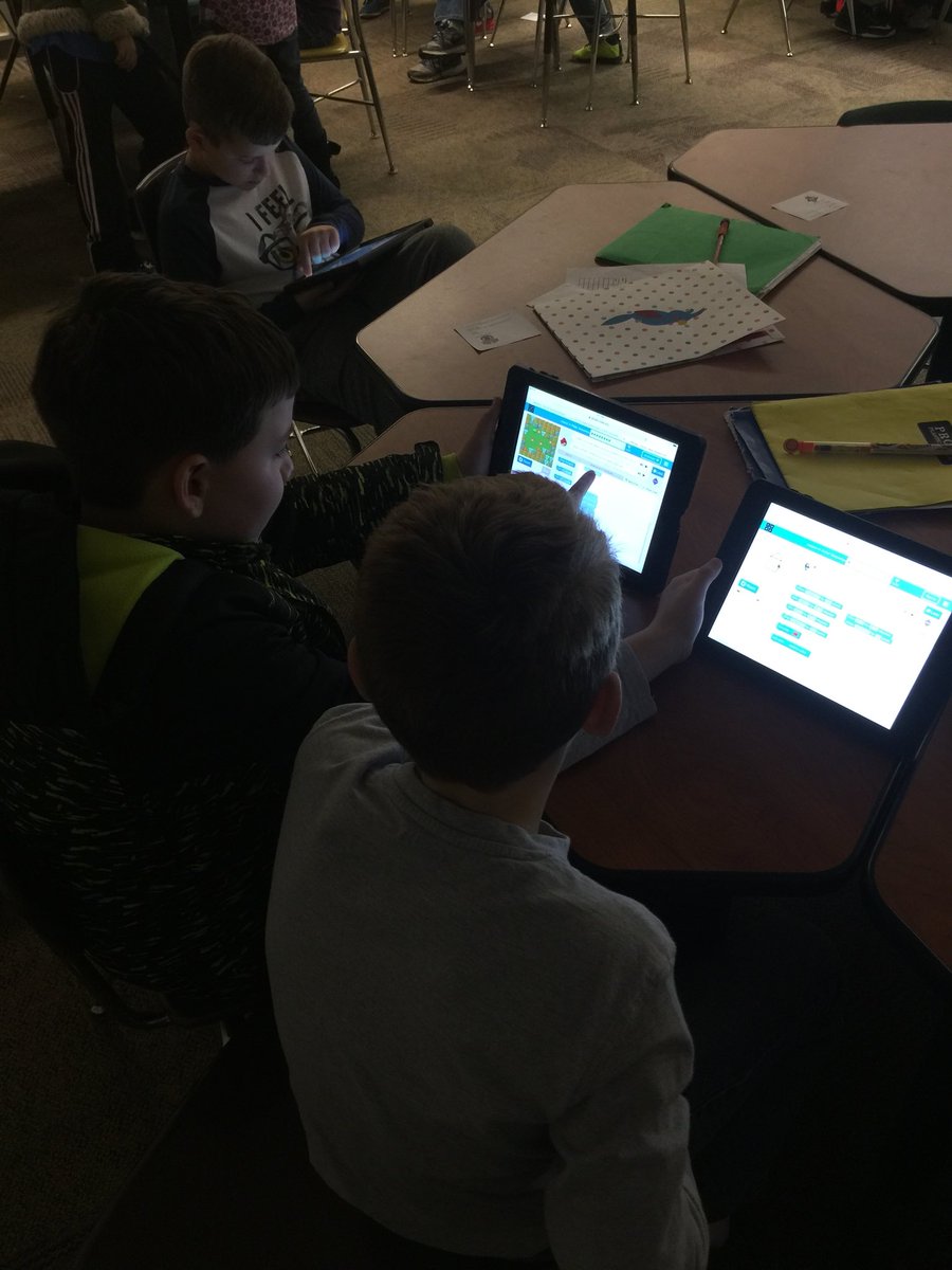 CaseyMattingly's tweet photo. Gearing up for the #HourOfCode my students are teaching another homeroom coding 101. @codeorg @MrBartmas @AlexSupt #AlexEdChat
#DisruptionEDU https://t.co/5NWjwb2iqb