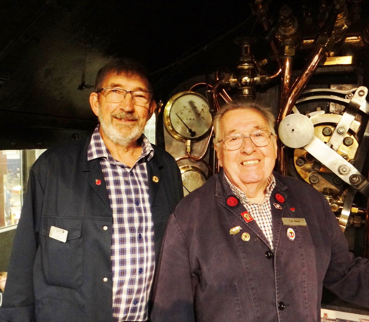 steam_museum's tweet photo. Did you know... our volunteers give more than 5,000 hours of their time and labour to STEAM each year #STEAMPhotographicCollection & #ObjectArchive + our #WW2programme #WartimeHistoryforSchools + #MeetTheRailwayWorkers saturdays + keep the locos polished and gleaming! #OurDay https://t.co/Da81VnGT8K