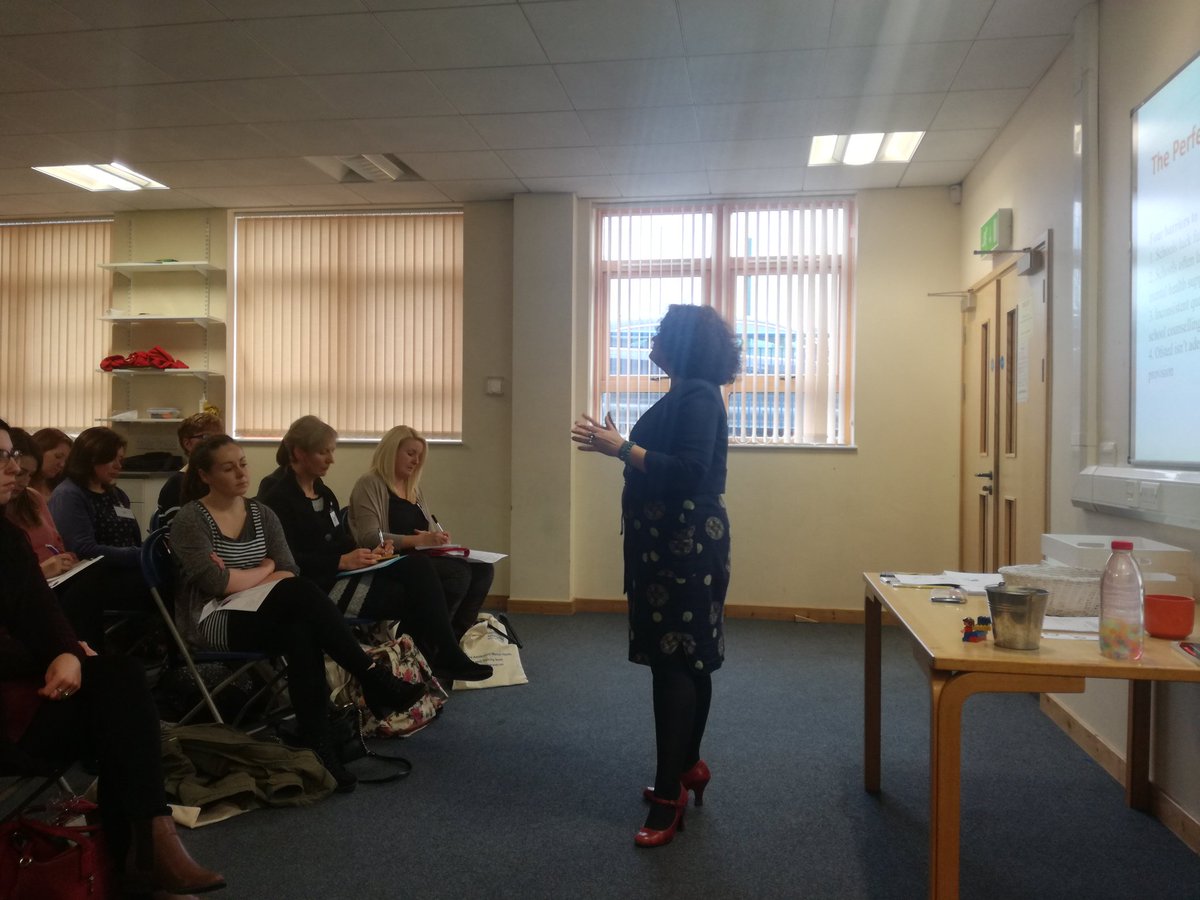 brightcambridge's tweet photo. @RaeSnape delivers a talk on putting up the umbrella to raise for #perfectstorm #thrive17 #mentalhealth https://t.co/6ufOVevSfc