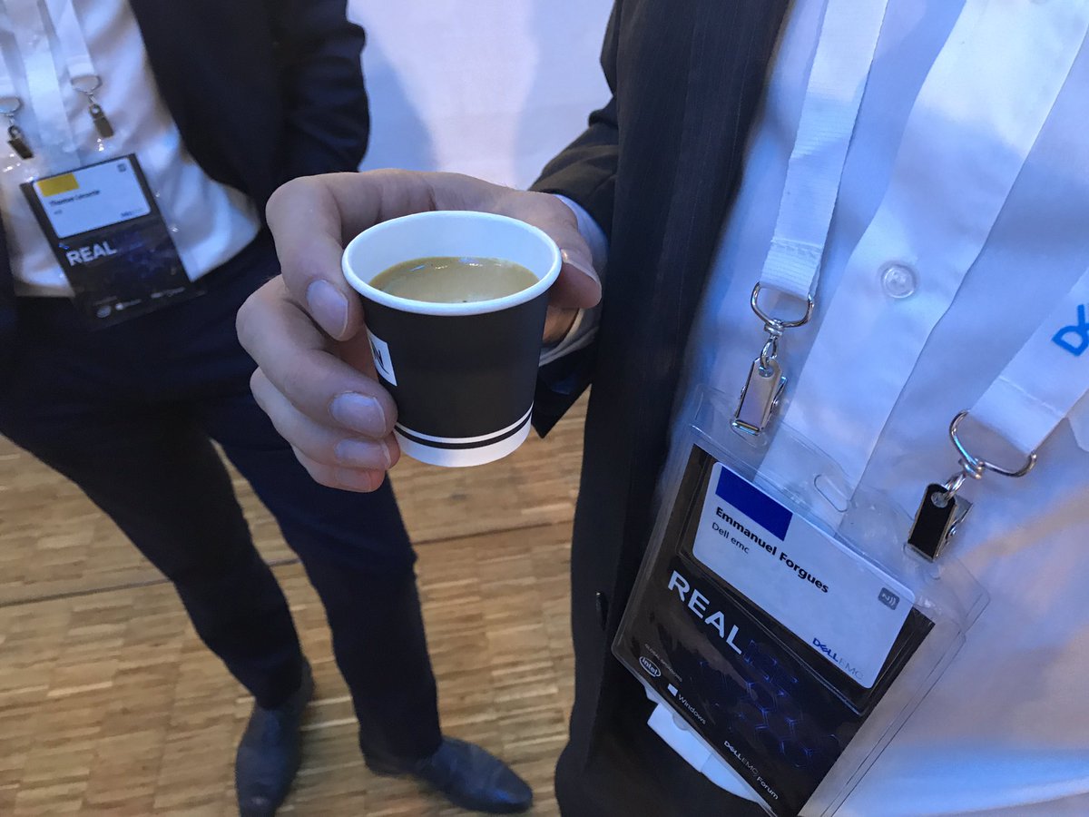 NutanixFrance's tweet photo. Merci aux nombreux partenaires, clients et sympathisants qui sont passés prendre un café et échanger sur le stand #Nutanix au #DellEMCforum
#yourEnterpriseCloud
#OneOSoneClickAnyCloud
#XC-series https://t.co/LObJ201uS4
