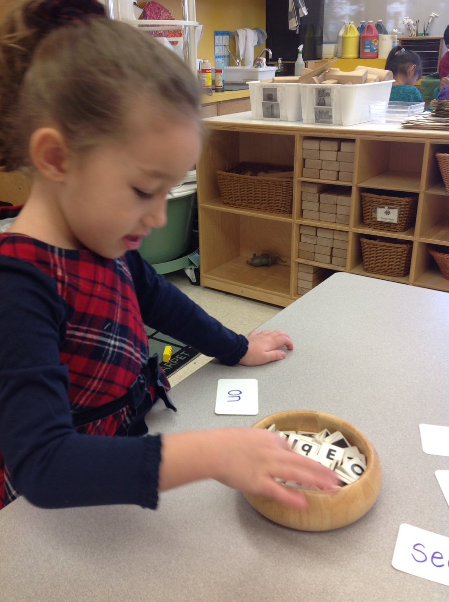 OgdenRoom6's tweet photo. Writing our important words with letter tiles https://t.co/G3H8A4Tis8