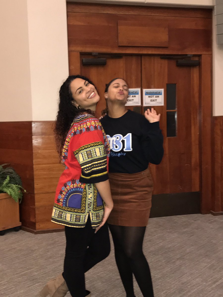 NickyyyBabyy's tweet photo. Mu brought me my Spec! Her personality is unique, she's unintentionally funny, &amp; caring. She's not the overly affectionate type but I always feel her love.She's also very supportive &amp; helpful. I love you specyy!😘💙 @Allhailmariana #OutOfTheJungleAndAllOverYourTL #MSUAppreciation https://t.co/jZ49ifnOMj