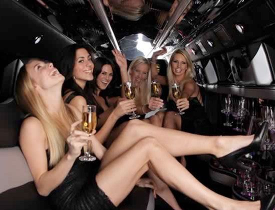 limokingnyc's tweet photo. Are you ready for Night Out will definitely remember?

 New York City nights sparkle with countless entertainment hotspots.

Make a special Night Out in the town even better with Limo Ride.

 https://t.co/Wy0po48bpv

#NightOut #Limousine #Rental #Nightlife #New #Ride #Meeting https://t.co/mBVtVMxv1K
