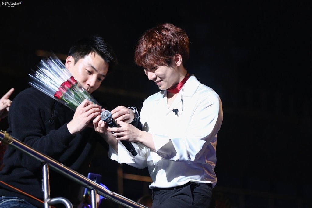 day_ek_day's tweet photo. 소중한 사람아,
그 무엇보다 너를 사랑해

@BTOB_SEKwang 

#1등리더_서은광_태어나줘서_고마워
#28th_SILVERLIGHT_DAY https://t.co/mibfNnhqNX