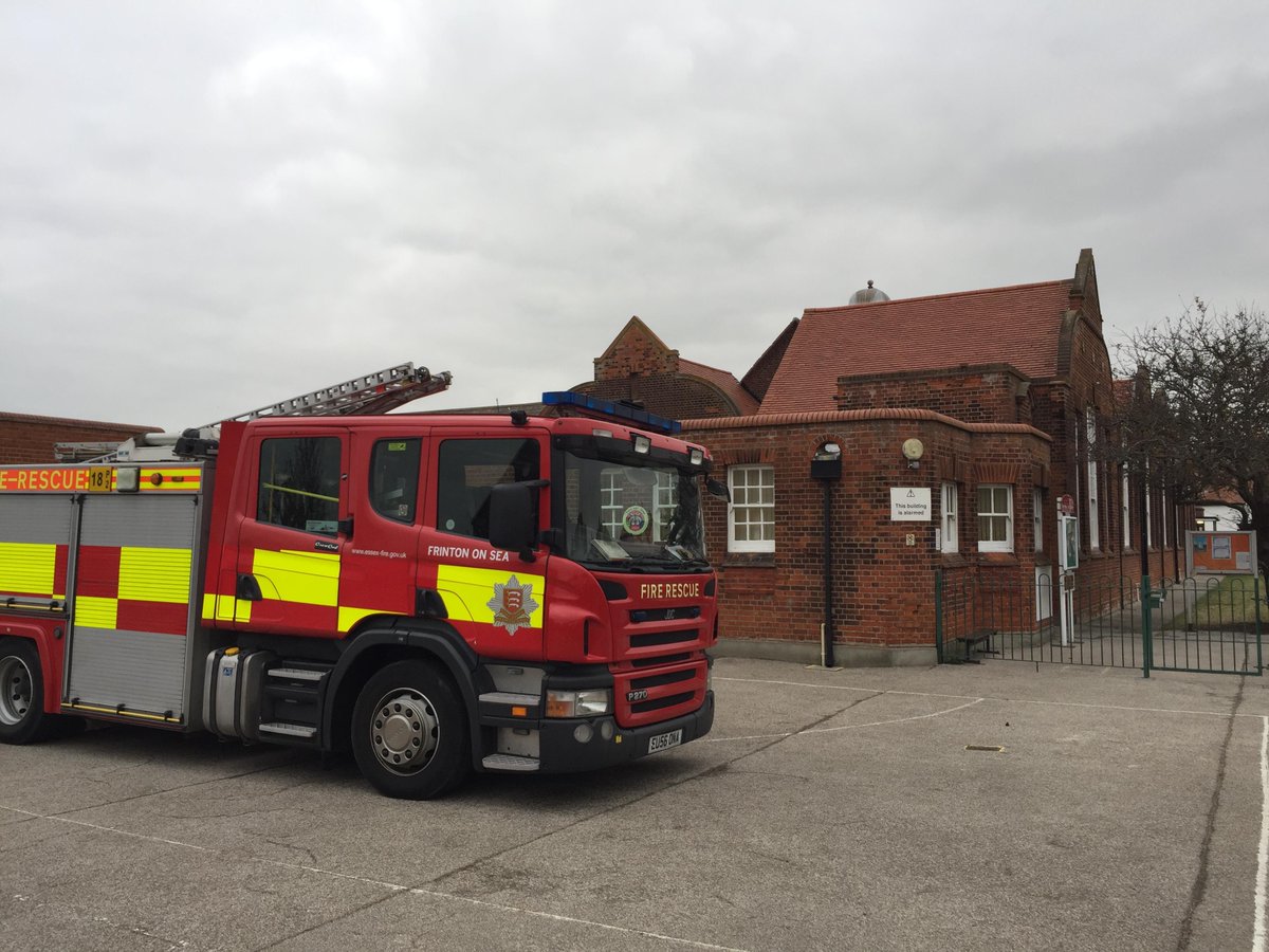 FrintonFireStn's tweet photo. Walton Primary Year 3 Visit

Crew from Frinton visited Walton Primary School this afternoon to assist with a lesson on Fire Safety and to have a show and tell all about Firefighting and Fire Engines. https://t.co/gzcaFUbpjn