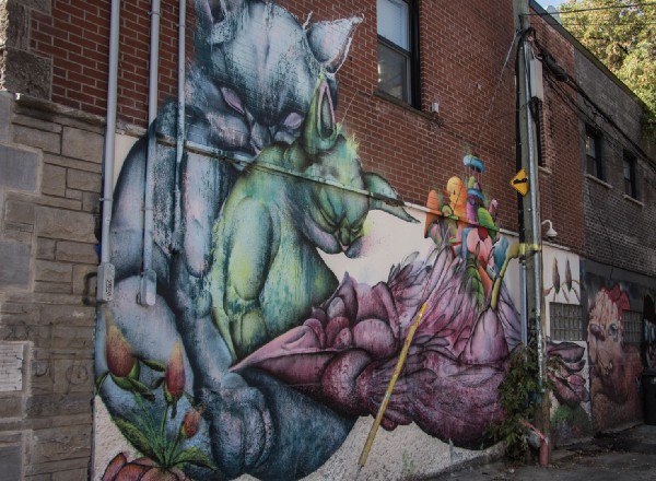 CollectiveBrew's tweet photo. Contributor Post: #Montreal's street art community is thriving - Find @brookepeloquin's top spots to check out, including a piece by the @ENMASSEproject! https://t.co/TrxJyIkPoG https://t.co/5ESOzudB69