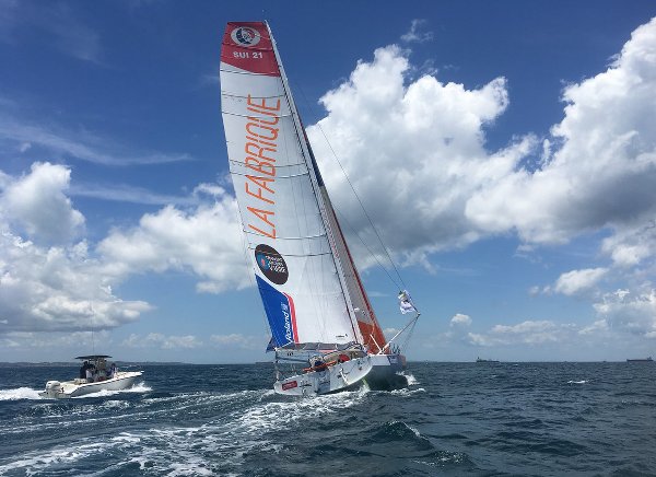 [Lyophilise &amp; Co] Toute l'équipe de <a href="/LyophiliseandCo/">Lyophilise & Co</a> fait une grosse bise à notre #ambassadeur @AlanRoura et son co-skipper <a href="/FDenisSkipper/">Frédéric Denis</a> pour cette belle 9e place à la @TransatJV ! BRAVO 🙂 ! #TJV2017 #Bemvenido 🇧🇷