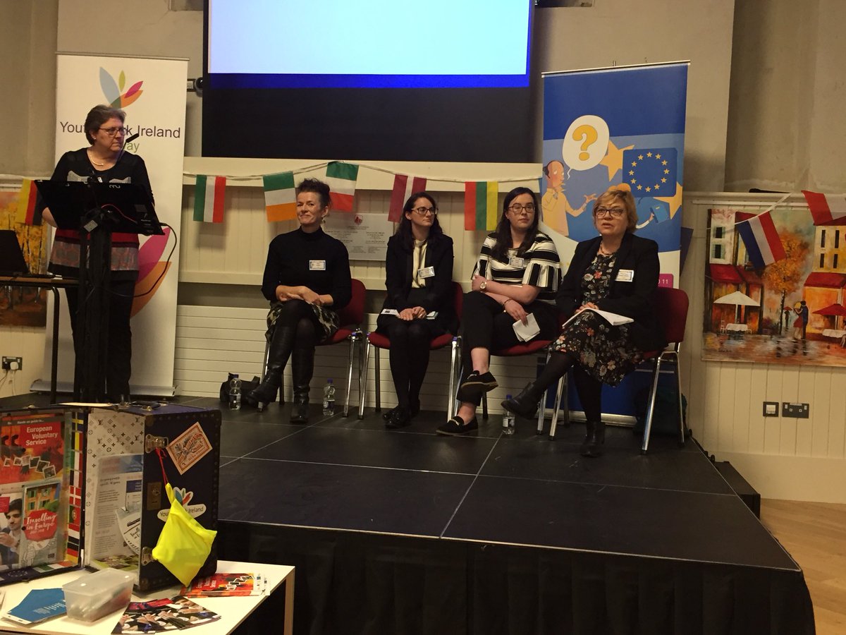 EDBallinasloe's tweet photo. Q &amp; A at #timetomove2017 @ballinasloeEDIC @LibrariesGalway https://t.co/4CMfhXtvlh