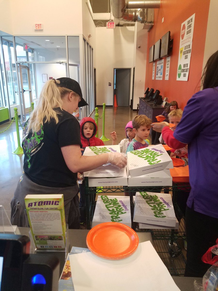 AtomicTrmpoline's tweet photo. Celebrating Abel, Titus, and Ryder's Birthday Bash with Hillside Charter Elementary School!
We would like to thank @FracturedPrune , @RocketFizz , and @VillatLeesburg for their donations!
#AtomicTrampolineFunCenter
#AtomicTrampoline
#LeesburgVA https://t.co/3jMd7k3jPX