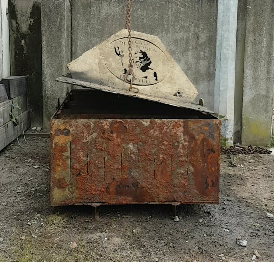 Ouverture de la cave de <a href="/CavePoseidon/">La cave de Poséidon</a> 3...2...1...0!