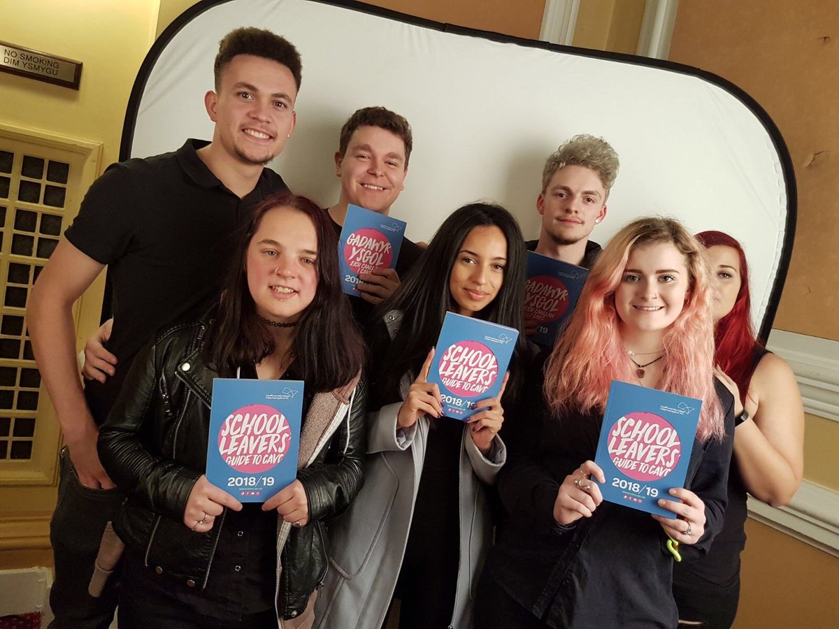 CAVC's tweet photo. What a great day it's been showcasing our superb creative courses to young people in #CardiffCityHall today - thanks @CareersWales #CWCreative17
If you'd like to learn more about our courses sign up to our open evenings: https://t.co/SmnKbihpSx https://t.co/BJ4VyuQxXd