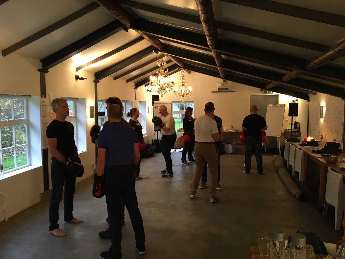 Scrum_School's tweet photo. #Agile Teamcoachen: de stormingfase, conflicten, grenzen, raken en aangeraakt worden. https://t.co/m6saX1uiHv