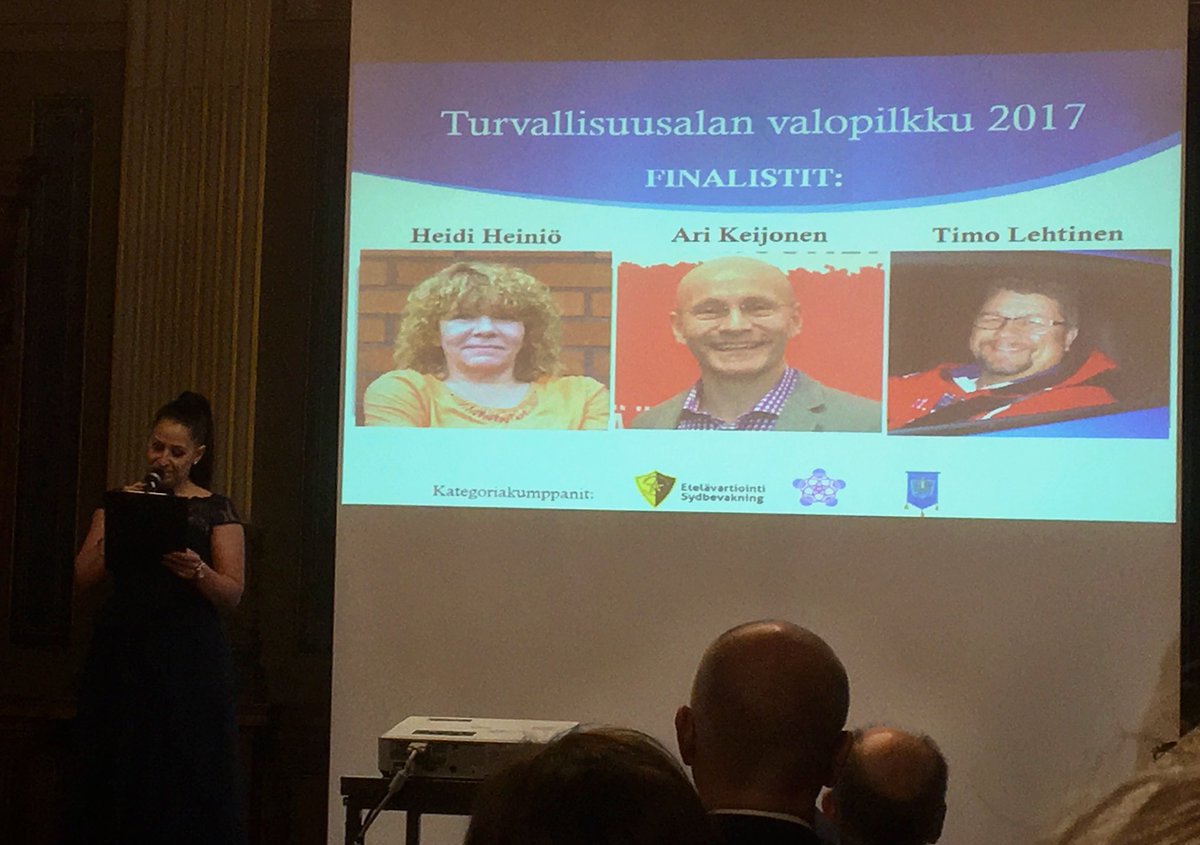 kittikatti's tweet photo. Turvallisuusalan valopilkku ehdokkaat. Ja voittaja on Timo Lehtinen. #FinnishSecurityAwards #fsa17 https://t.co/bYMqbjbYr7
