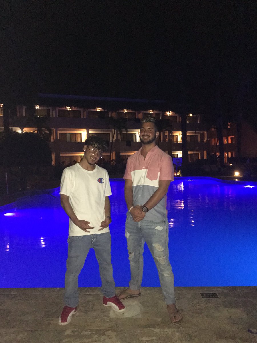 dawsonduarte99's tweet photo. @Isaiahbxnilla happy birthday family https://t.co/IojTEmv5qc