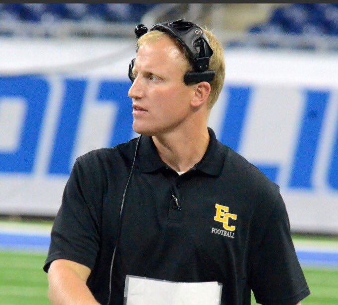 Congrats to Coach Mike Pruchnicki on winning Division 7-8 AP Coach of the Year!